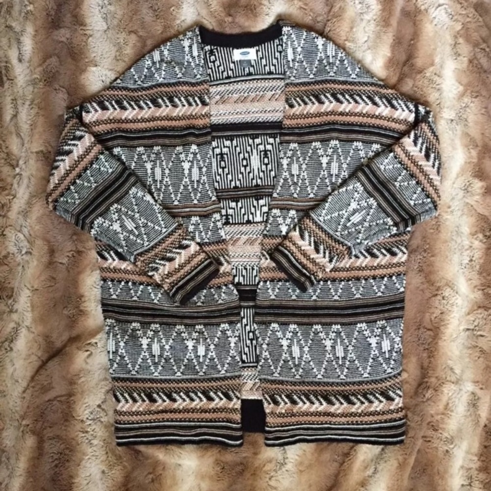 Beautiful Knit Cardigan size Medium